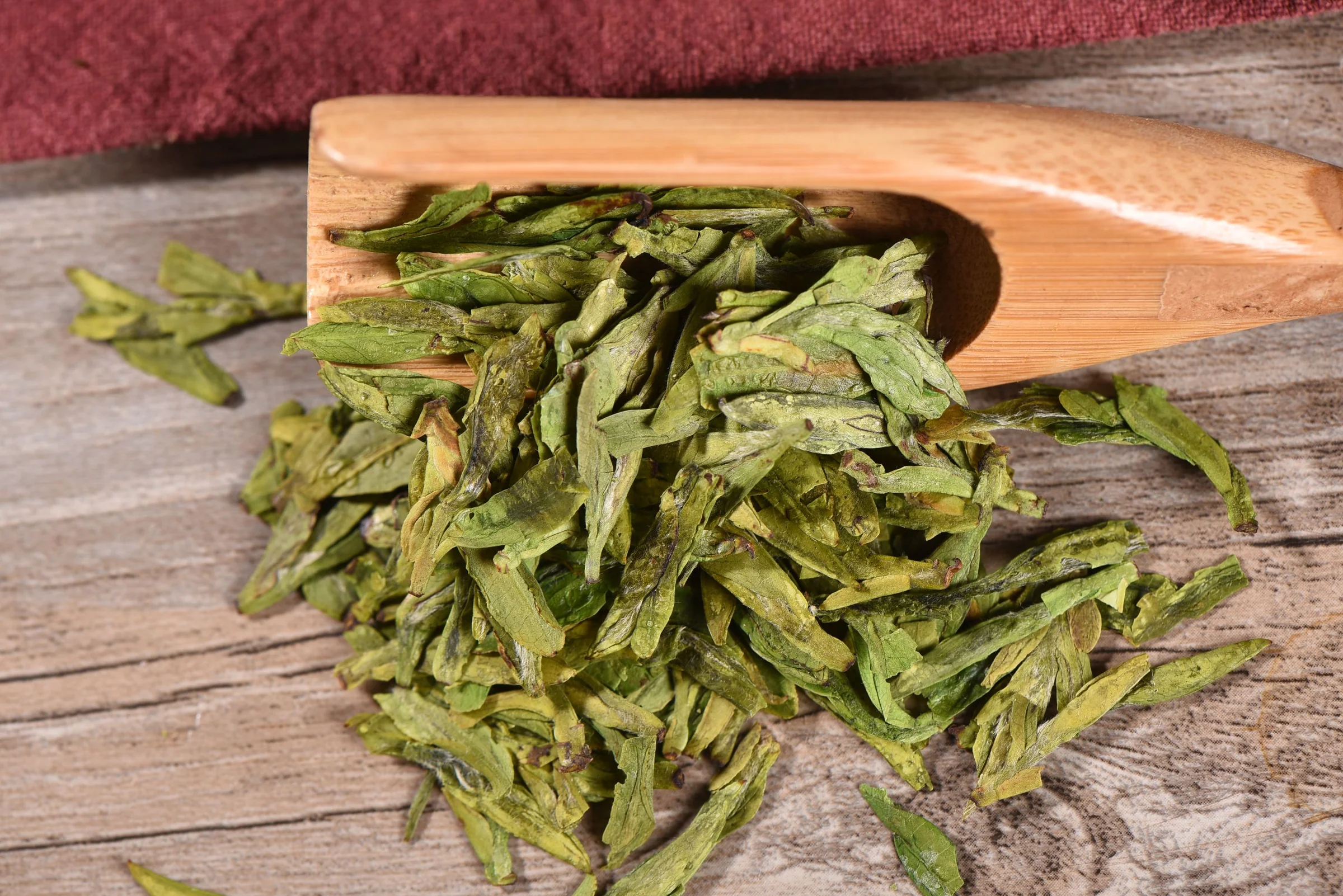 Premium Longjing Tea from Zhejiang - Image 4